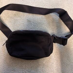 Black lululemon everywhere belt bag